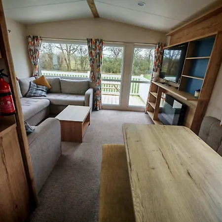 Flamingo Land Cedar Wood 118 Kirby Misperton