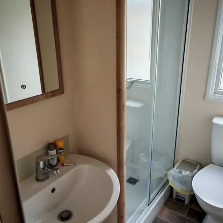 Flamingo Land Cedar Wood 118 * Kirby Misperton