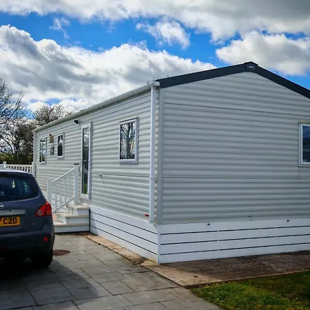 Flamingo Land Cedar Wood 118 * Kirby Misperton