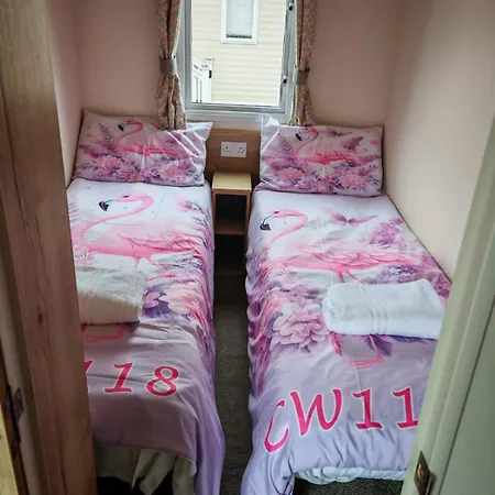 Flamingo Land Cedar Wood 118 * Kirby Misperton